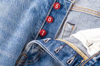 Levi Strauss demanda a Brunello Cucinelli por el supuesto plagio de su icónica etiqueta