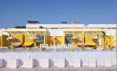 Pull&Bear viaja a Ibiza con un ‘pop up store’ a ritmo de DJ