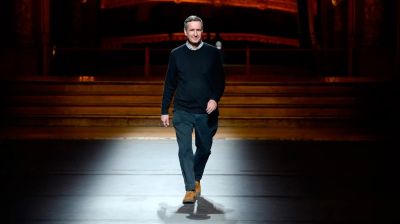 Dries Van Noten dimite tras más de tres décadas al frente de su firma