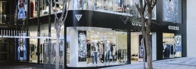 Guess entra en pérdidas en el segundo trimestre y rebaja sus previsiones para 2024