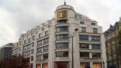 Bernard Arnault refuerza a sus hijos y los incorporará al consejo de LVMH